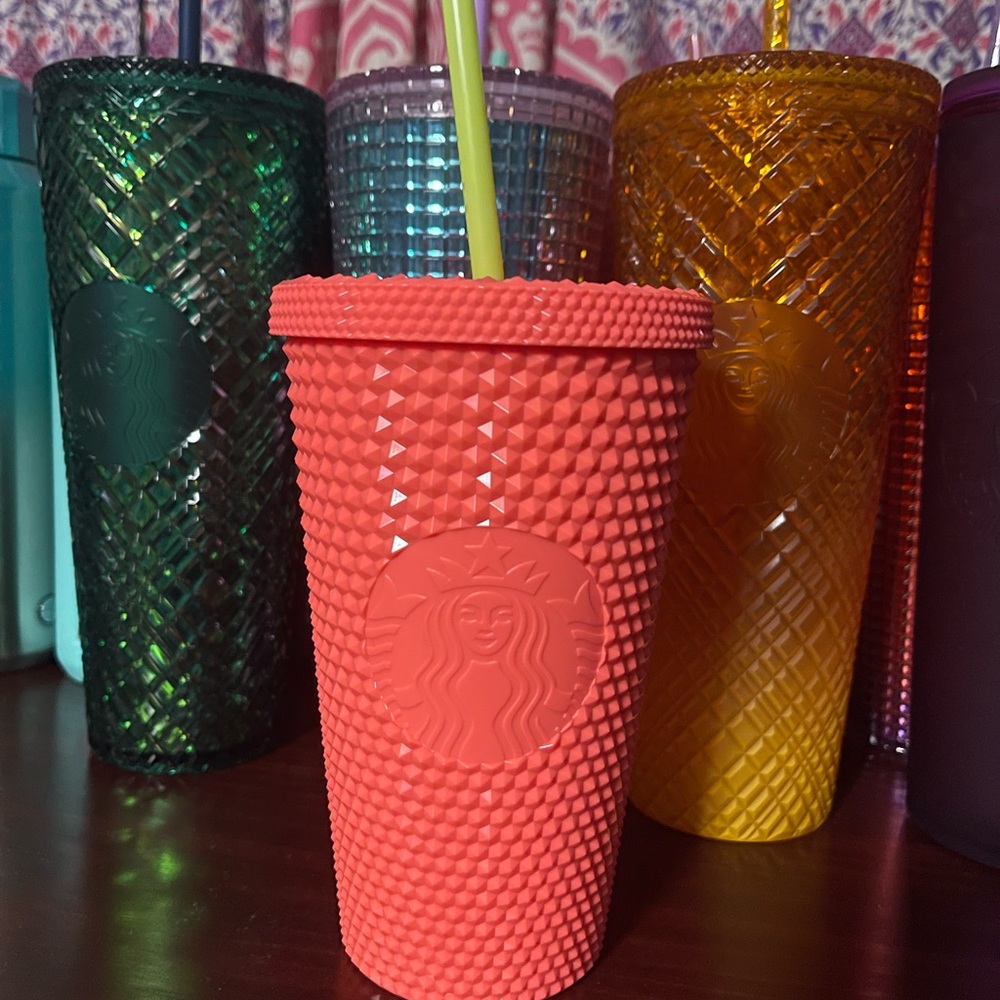 Starbucks grande dragonfruit tumbler